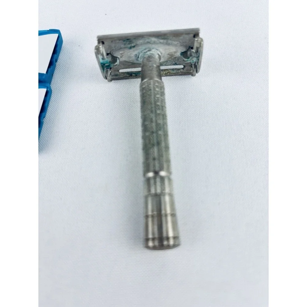 Vintage Gillette Super Speed Early 1947 Safety Razor‎ & Super Blue Blades
